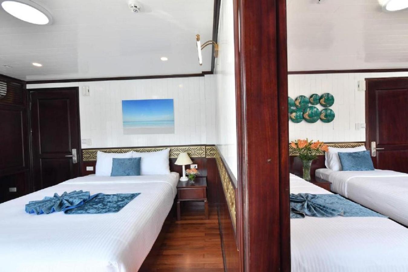 Halong Sapphire Cruises Hotel Ha Long Exterior photo