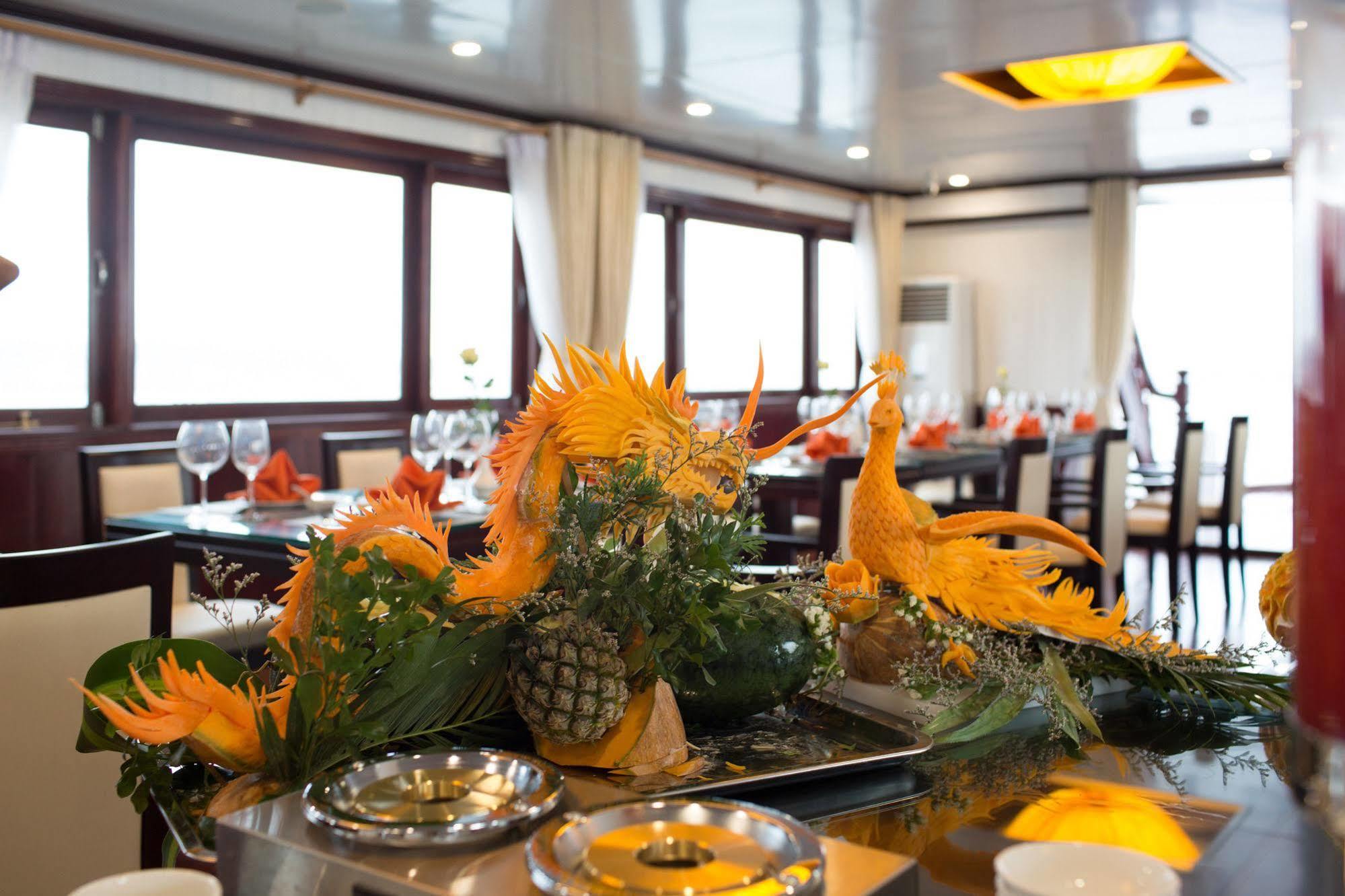 Halong Sapphire Cruises Hotel Ha Long Exterior photo