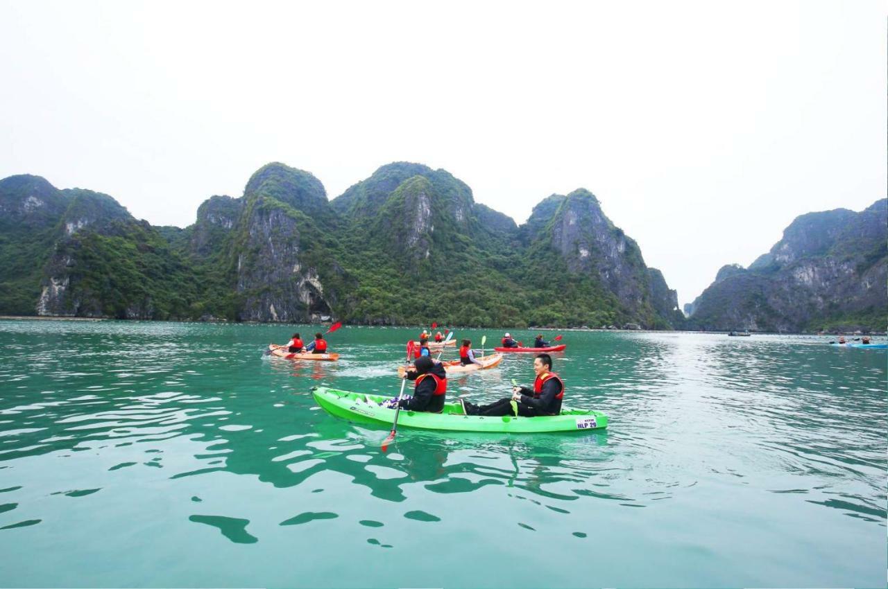 Halong Sapphire Cruises Hotel Ha Long Exterior photo